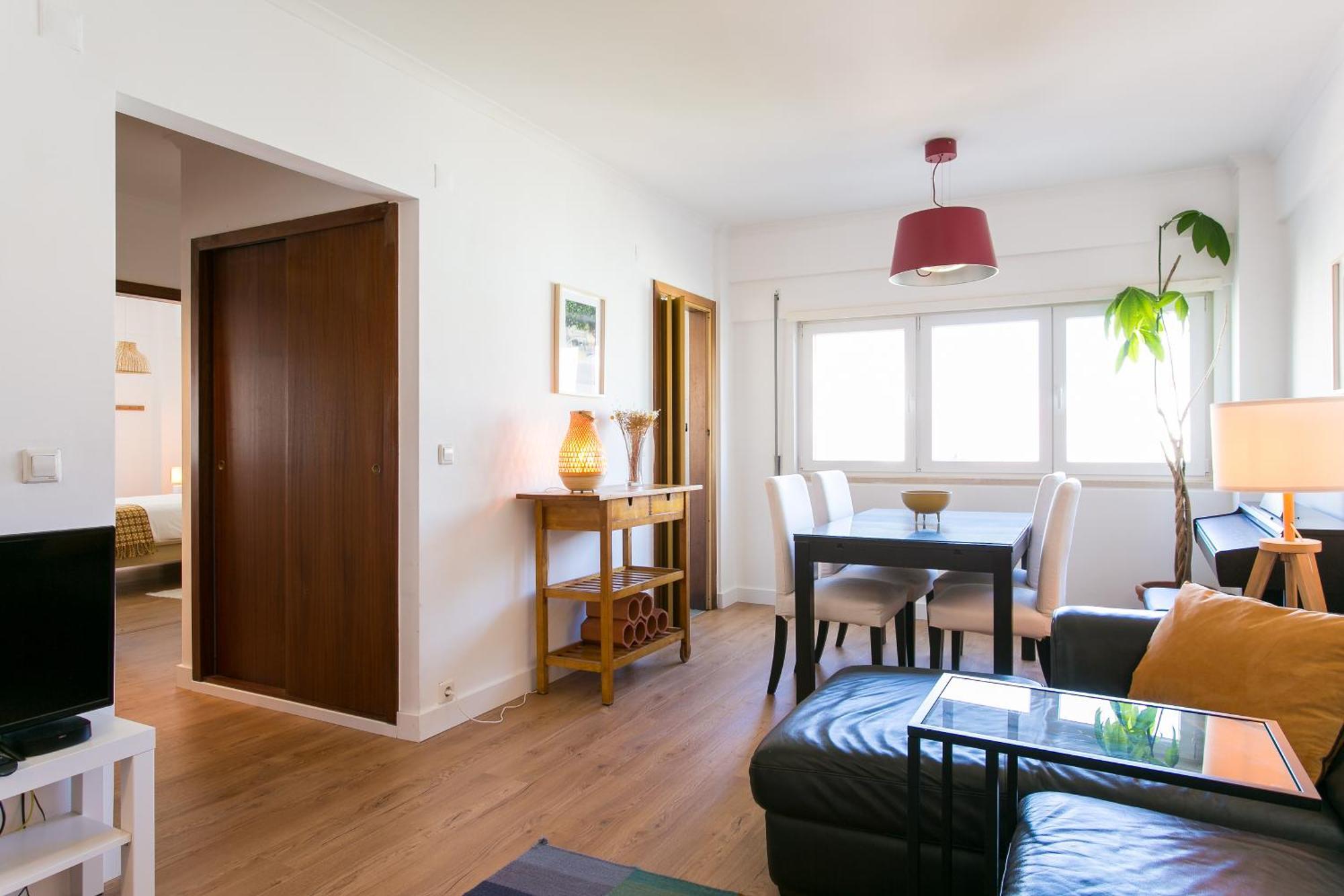 Apartamento central e confortável junto ao bairro da Graça Lisbona Esterno foto