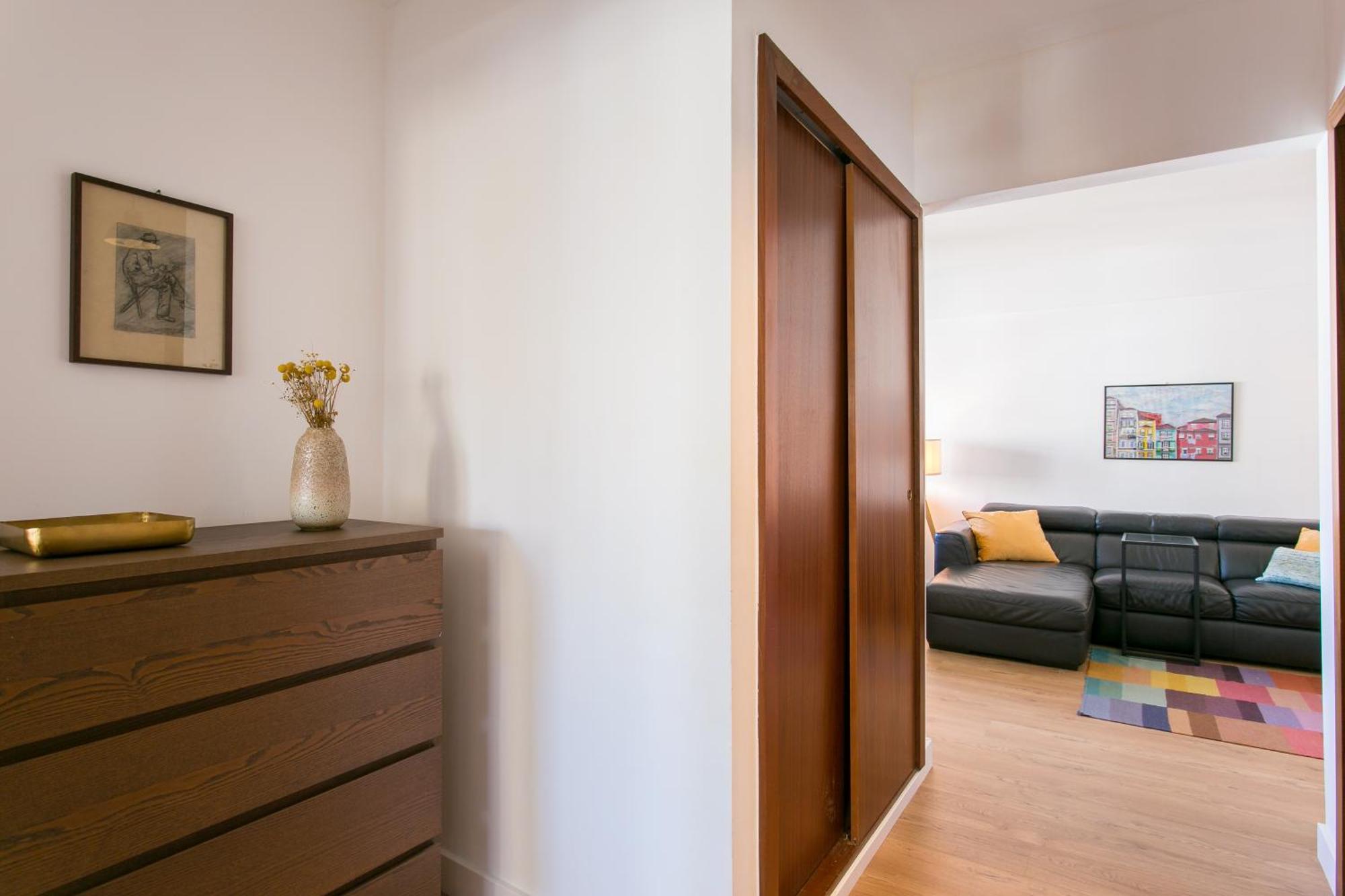 Apartamento central e confortável junto ao bairro da Graça Lisbona Esterno foto