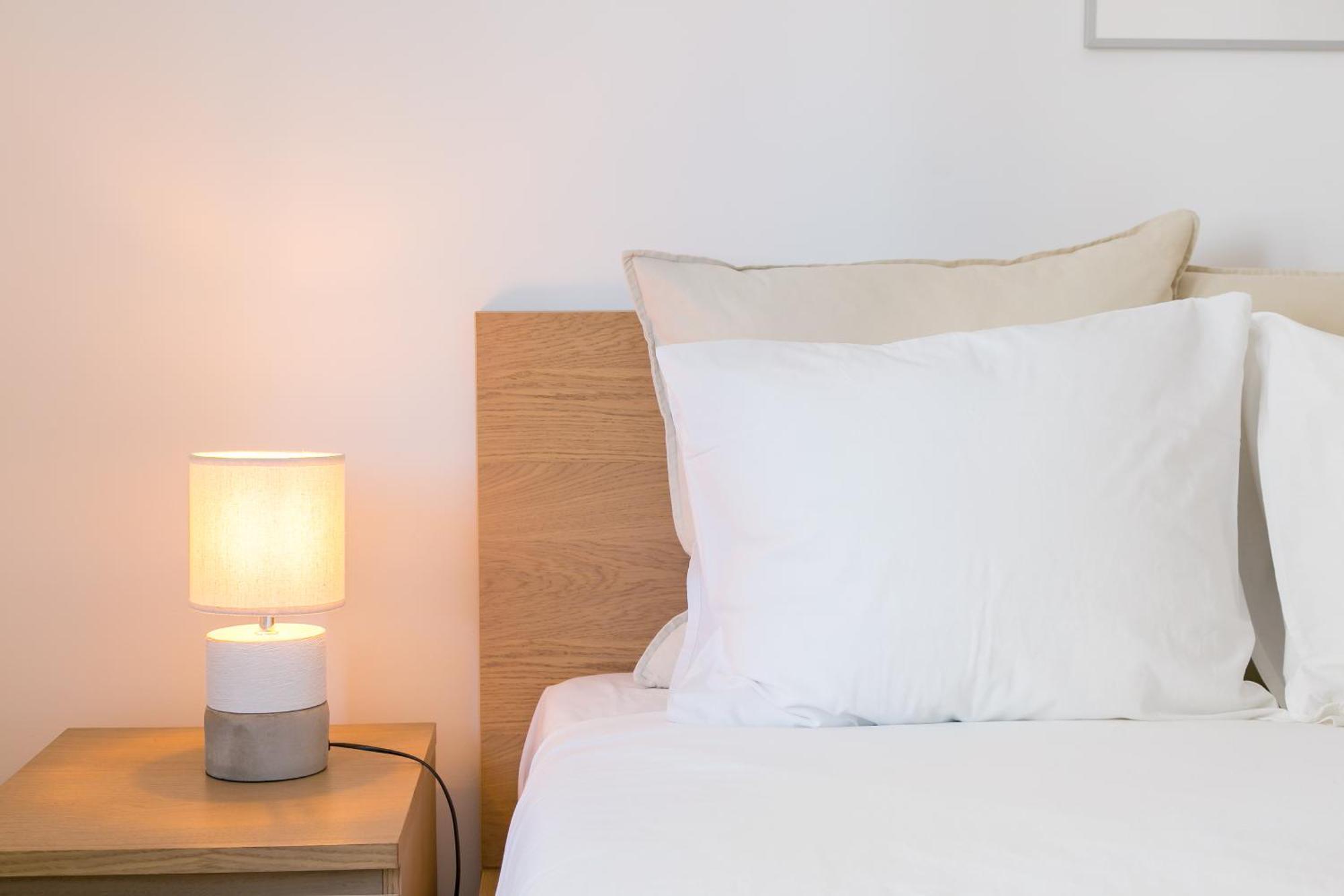 Apartamento central e confortável junto ao bairro da Graça Lisbona Esterno foto