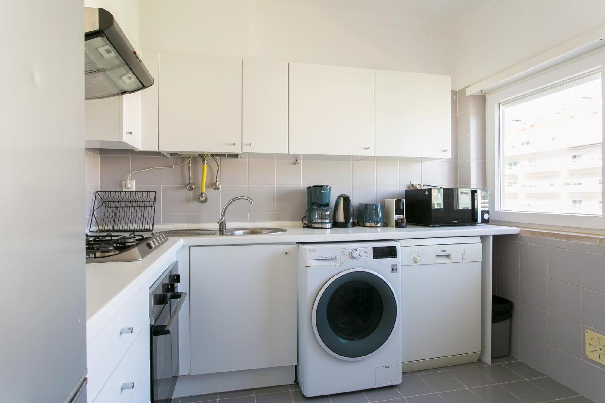 Apartamento central e confortável junto ao bairro da Graça Lisbona Esterno foto